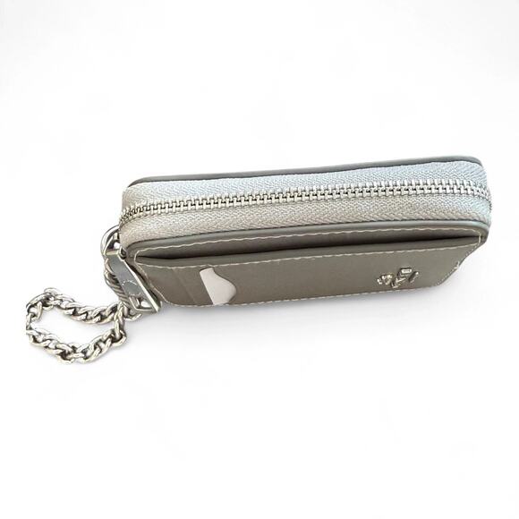 Coach CW890 ID Zip Card Case Pearlized Silver Leather With Chain New - Picture 4 of 5